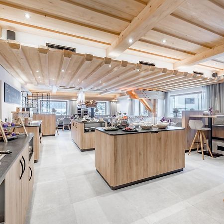 Hotel Jaegerhof Kaunertal Bagian luar foto