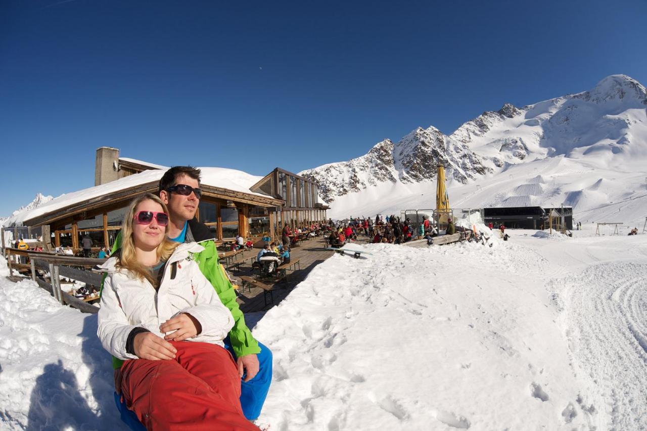 Hotel Jaegerhof Kaunertal Bagian luar foto