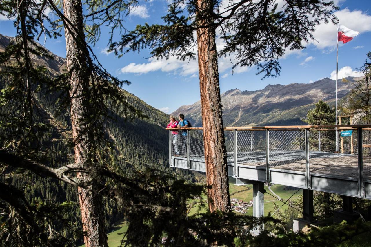 Hotel Jaegerhof Kaunertal Bagian luar foto