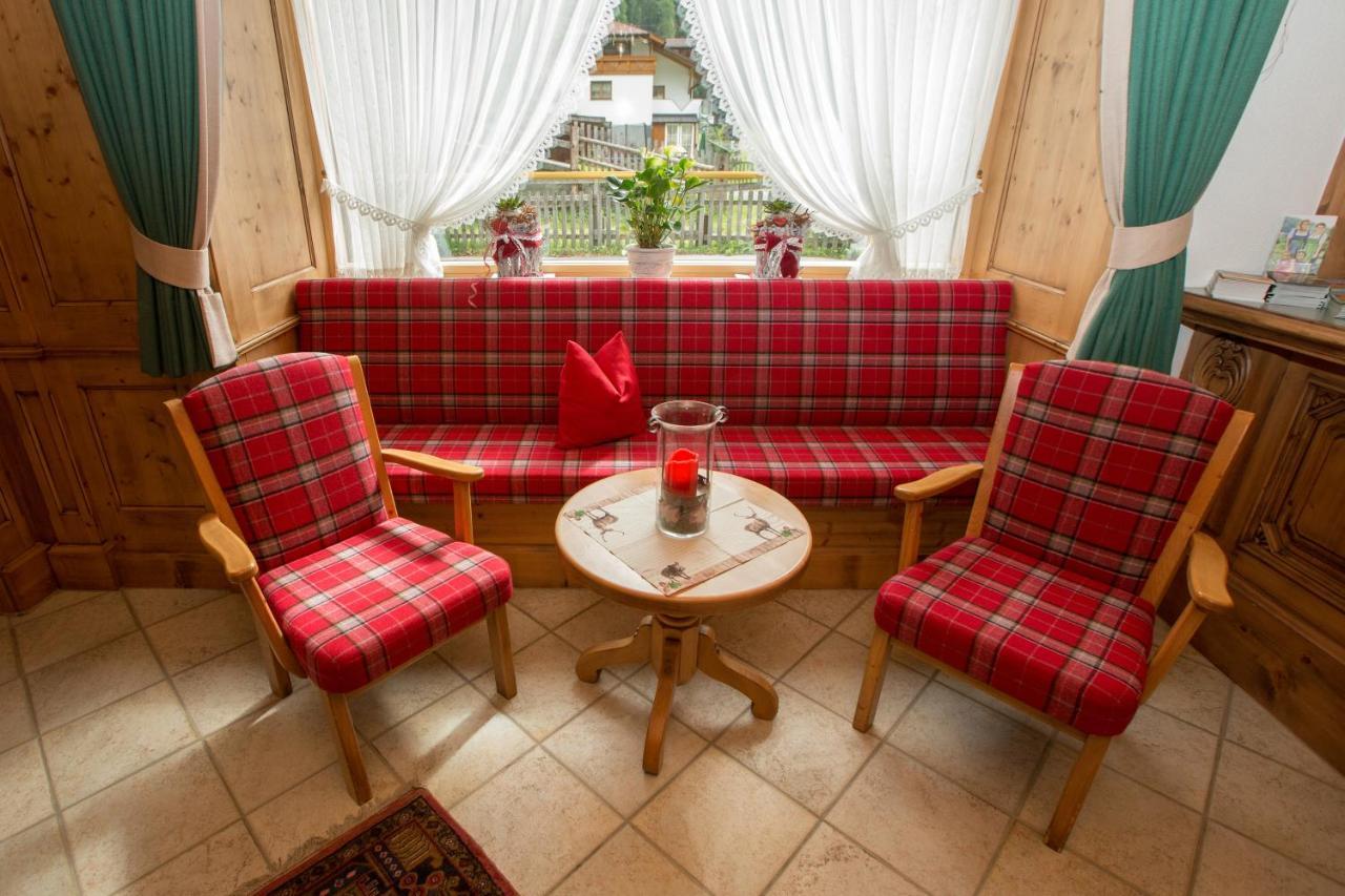 Hotel Jaegerhof Kaunertal Bagian luar foto