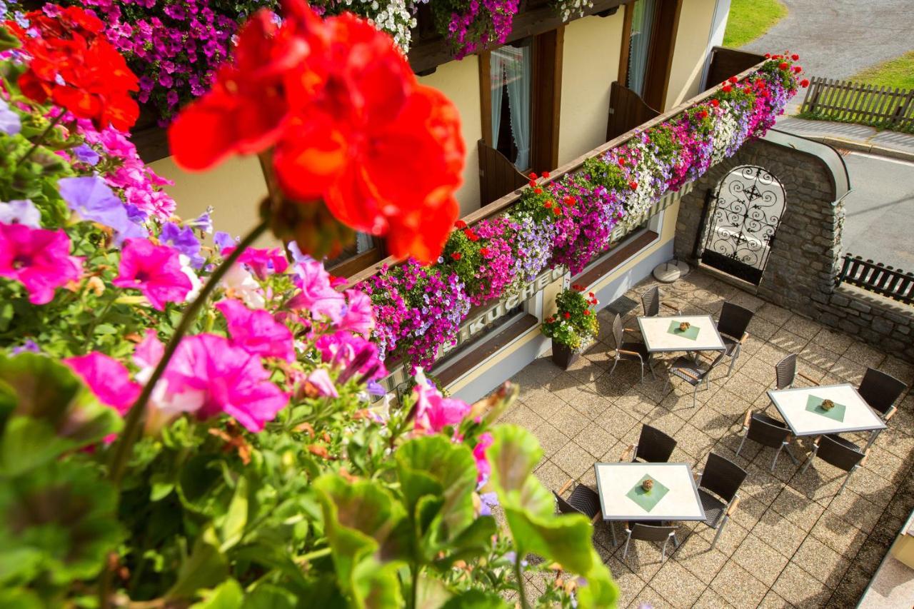 Hotel Jaegerhof Kaunertal Bagian luar foto