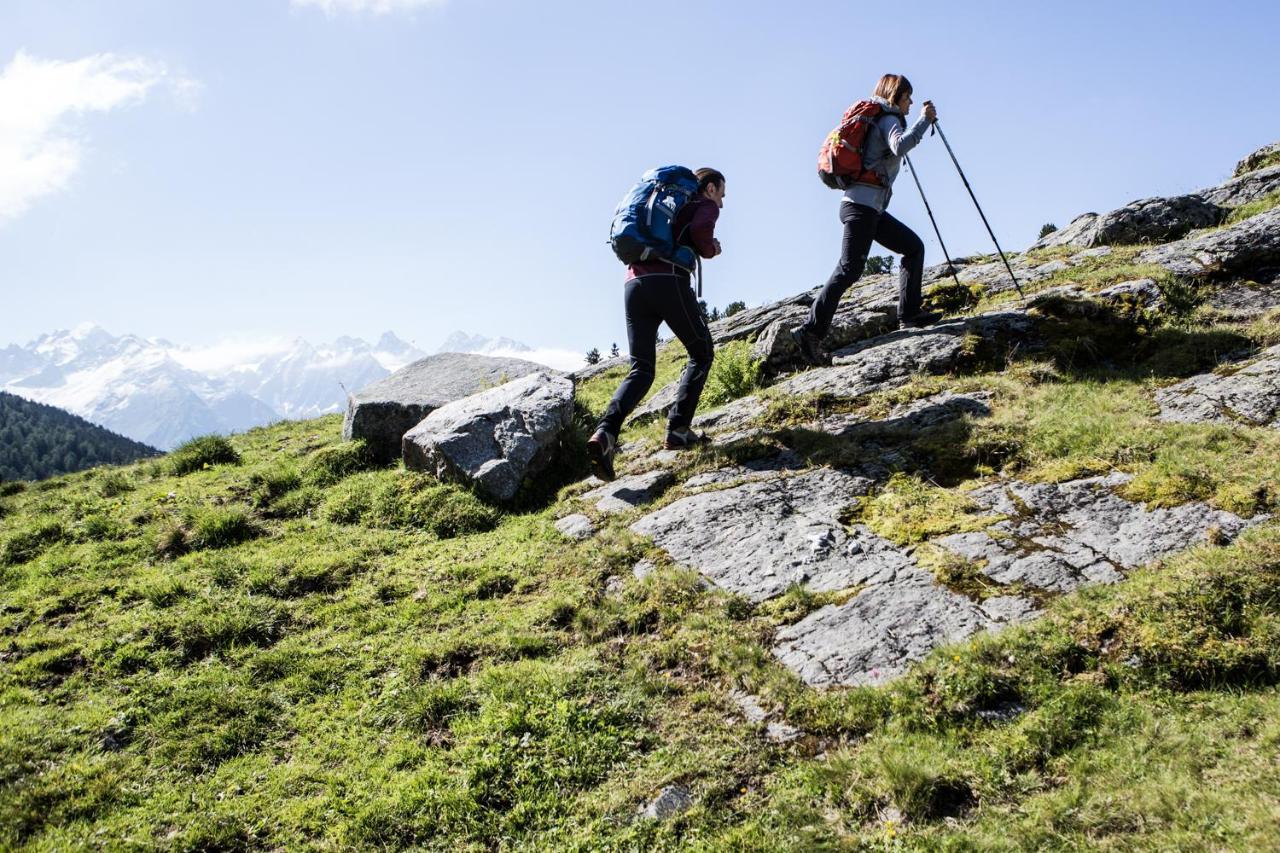 Hotel Jaegerhof Kaunertal Bagian luar foto