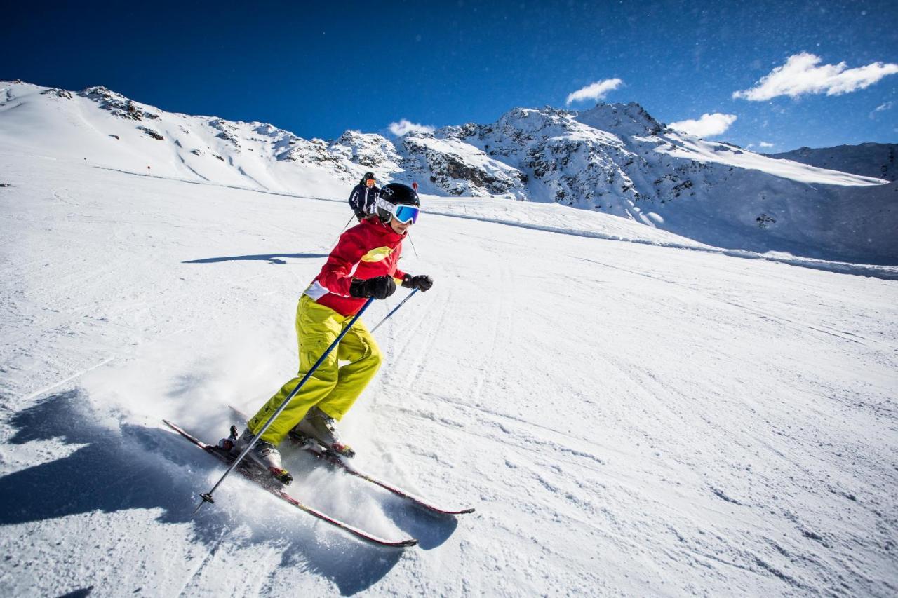 Hotel Jaegerhof Kaunertal Bagian luar foto