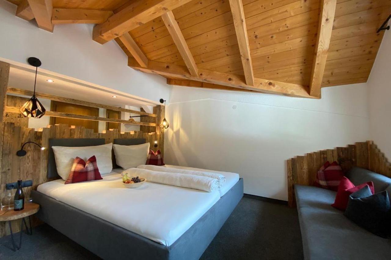 Hotel Jaegerhof Kaunertal Bagian luar foto
