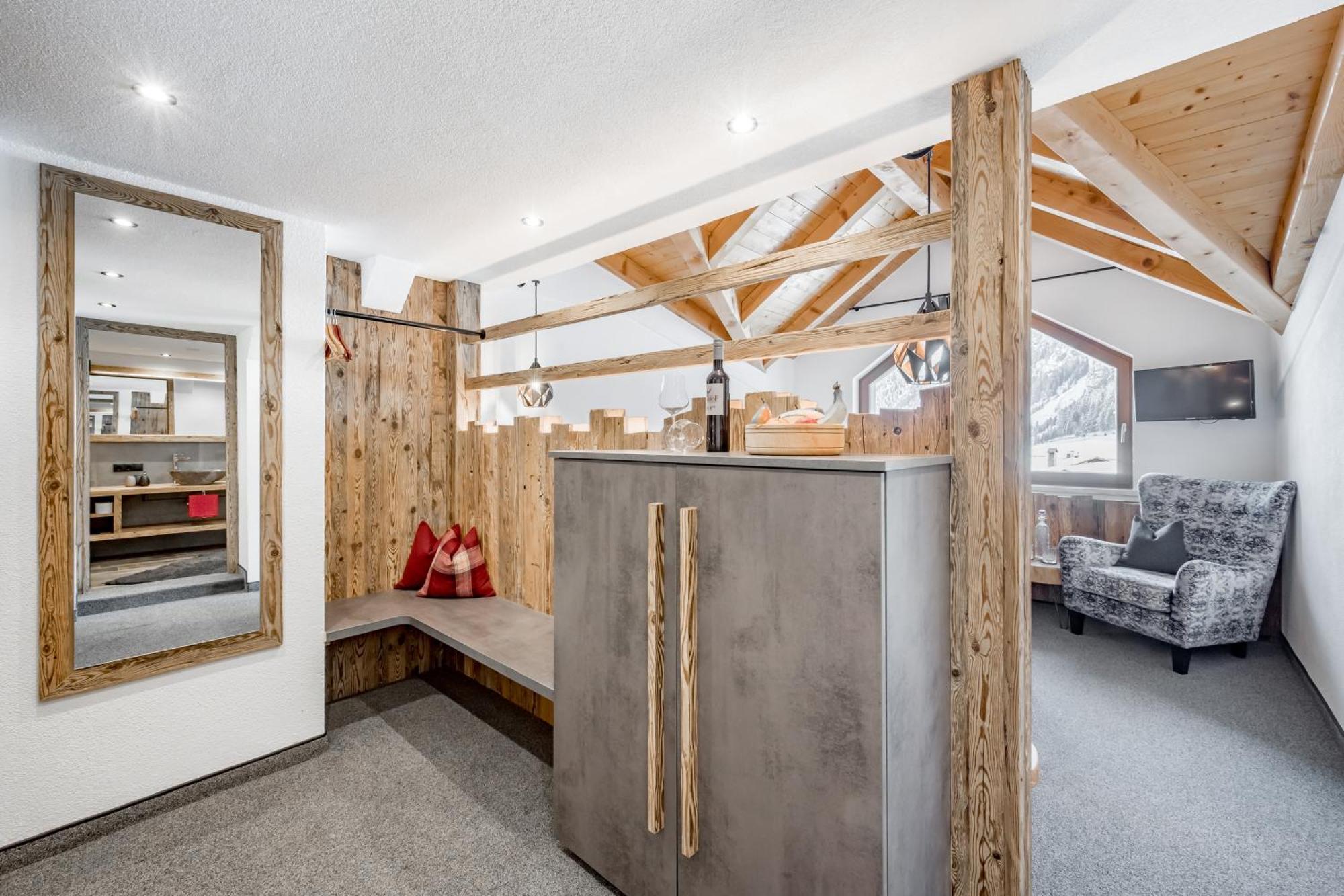 Hotel Jaegerhof Kaunertal Bagian luar foto