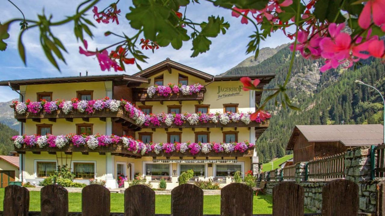 Hotel Jaegerhof Kaunertal Bagian luar foto